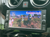 停車時に映像を楽しめるTV画面。家族旅行やちょっとした休憩時間に、皆で一緒に番組を視聴するのもおすすめです。