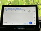 停車時にテレビを視聴できる機能が搭載されています。お子様連れのご家族にもおすすめです。