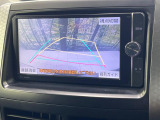 【バックカメラ】駐車時に後方がリアルタイム映像で確認できます。大型商業施設や立体駐車場での駐車時や、夜間のバック時に大活躍!運転スキルに関わらず、今や必須となった装備のひとつです!
