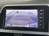 後方モニター表示でバック時の障害物もしっかり見えます!