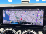 ●純正ナビ:一体感のあるナビは、高級感ある車内を演出してくれます。オーディオ機能も充実しておりますので、運転もより楽しめます♪
