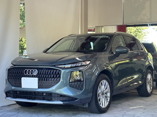 アウディ Q3 