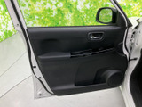 運転席側のドアも丁寧に扱われており、気持ちの良い状態を保っています。細部まで行き届いたケアが、その品質を物語っています。