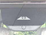 【三菱e-Assist】走行中に前方の車両等を認識し、衝突しそうな時は警報とブレーキで衝突回避と被害軽減をアシスト。より安全にドライブをお楽しみいただけます。