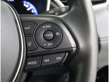 レーダークルーズコントロール(全車速追従機能付)付きです。車速に応じて追従支援してくれるので、ロングドライブも快適です。詳細は販売店スタッフまでおたずねください。
