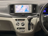 マニュアルエアコン装着車です。お好みのモ-ドに設定して、快適な室内温度をお楽しみ下さい。