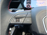 Audi正規ディーラーが高品質をお約束。高度な訓練・教育を受けたAudi専任メカニックが、100項目にもおよぶ精密な点検を実施いたします。すべてをクリアしたAudi車だけが、あなたのお手元に届けられるのです。