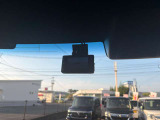 現在の車社会に必須なドライブレコーダーは装着済みです。