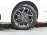 タイヤサイズは【185/65R15】アルミホイールは純正です☆