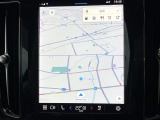 【Google搭載ナビ】Googleのアプリケーションとサービスがビルトインされ、スマートフォンと同じように車両を直感的に操作できます。Googleマップで音声操作や最新の交通情報を知ることが可能です