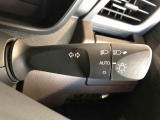 ☆オートライト機能☆車外の明るさに応じて自動的でヘッドランプを点灯および消灯します。夕暮れ時やトンネルなどで便利です!