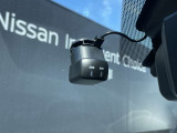 前後2カメラ純正ドライブレコーダー☆安心・安全な運転のためもはや必須の装備ですね♪