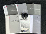 取り扱い説明書、メンテナンスノート、保証書揃ってます。インテリジェントキーも付いています。バック等に入れたままでも施錠解除もできエンジンスタートもワンプッシュでエンジンをかけることが出来ます。