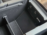 USB差込口・シガーソケット差込口がございます。
