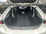 【トランク】余裕を持って荷物を積めます。