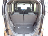 ◆定員乗車時のカーゴルームです。普段のお買い物の荷物やたくさんの収納が可能です。