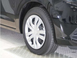 ◆純正ホイール装着車◆シンプルなデザインのホイールキャップ付きです。