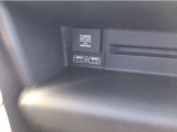 【USB】USBによる充電も可能となっております。