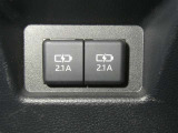 【充電用USB端子】デバイスの充電に便利です。※実際の接続端子は写真で確認or店舗までご気軽にお問合せください♪