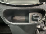 シガーソケットで携帯電話の充電などもできます!