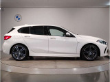 ご納車後も全国約200拠店のBMW正規ディーラーサービス工場にて保証対応いたします。お近くのBMW正規ディーラーをご案内の上、アフターメンテナンスをお受け頂けますので、安心してお乗りいただけます!!