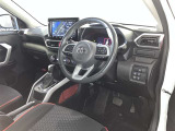 分かりやすく操作しやすい運転席まわりです☆