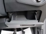 認定中古車保証1年間距離無制限の保証とロードアシスタンスサービスが全車に付帯されています。また、1年間または2年間の延長保証(有償)もご利用いただけます。