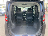 普段のお買い物や通勤、送迎等に十分な荷室スペースを確保しております。セカンドシートを倒すと、大きな荷物の積載も可能です!