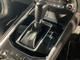 全てのトランスミッションのメリットを兼ね備えた理想的なAT、それがSKYACTIV-DRIVE(スカイアクティブドライブ)。「滑らかな変速」「ダイレクト感のあるシフトフィール」そして「低燃費」が特長です!