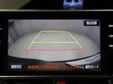 バックモニター装着車は後退時の強い味方です♪車庫入れや縦列駐車の際、後退操作の参考になるガイドラインをナビ画面に表示します。