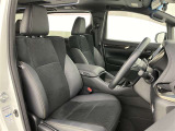 見通しのよいすっきりとした視界で、誰でも運転しやすいです。運転のしやすさは疲れにくさにも繋がりますよ♪