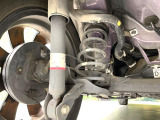 お車を安心してお乗りいただく為には、足回りの定期点検が欠かせません。サービスサポート(有償保証)では無料点検もご提供しており、安心のカーライフをお過ごしいただけるサポート体制が整っています。