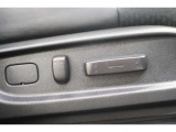高級装備の代名詞!パワーシート装備!快適装備で運転も楽々です!