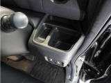 ◆ドリンクホルダー◆手の届きやすい場所にドリンクホルダーがあり、とても便利です。