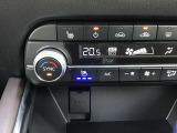 運転席・助手席はシートベンチレーションを装備。暑い日にも涼しくドライブをお楽しみいただけます