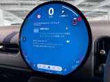デジタルスピードメーター、航空機のコックピット操作箇所と同じ配色で目が疲れにくいように設計されてます。