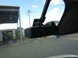 前方向にドライブレコーダー付きです。車が危険運転をしていたのかを、客観的に判断できる材料になります。