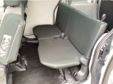 後部座席も広い空間を確保できゆっくり乗車できます!