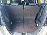 乗車する方の体格や積載するお荷物にあわせてスライドが可能です。
