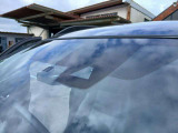 ★衝突軽減ブレーキ★前方の車両との衝突を回避したり、衝突による被害を軽減します。運転者が減速出来なかった場合、緊急ブレーキを速度によっては作動させて減速、衝突を回避します。