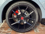 タイヤサイズ265/30R19