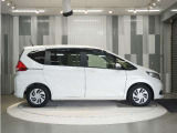 車両本体価格以外に必要な諸費用を含めたお支払総額を表示しています。車両本体価格は安いけれど諸費用が高い!!なんてことにならないよう購入に必要な金額=総額をご確認ください。