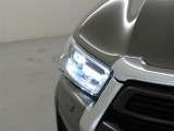 消費電力が少なく長寿命のLEDヘッドランプを装備しております。