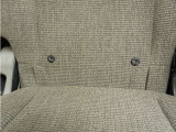◆ISOFIX◆シートベルトいらずでチャイルドシートと固定金具を連結するだけでガッチリ固定できます。