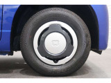 純正のホイールカバーが足元を飾ります!タイヤサイズは145/80R12になります。
