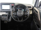 【運転席】最適なドライビングポジションでドライブをお楽しみください。