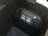 センターコンソールボックス内側には、充電用USB端子(Type-C)が設置されています。