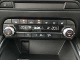 エアコンはオートエアコンです☆快適な空間で運転していただけます☆