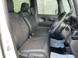 【運転席 】納車前には専門業者にてクリーニングを実施し綺麗な状態でお渡します!