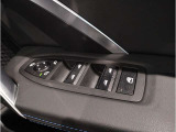 BMWはドアが分厚いです。衝突によりドアがつぶれてしまった場合にも外からいち早くドアを開けれるよう考えられています。数十秒の救出の遅れが命につながりかねない場合、こういった配慮が重要なポイントです。